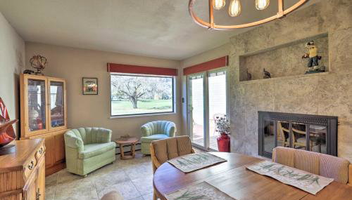 Grand Junction Golf Course Condo w/ Balconies - Foto 2