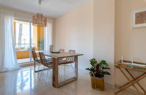 Puerto Sotogrande con vistas al mar - Foto 30