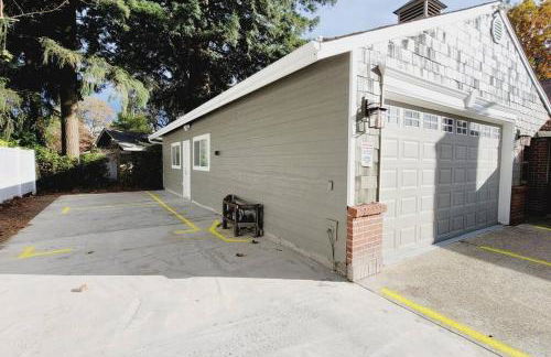 Tranquil Riverfront Retreat - Foto 72