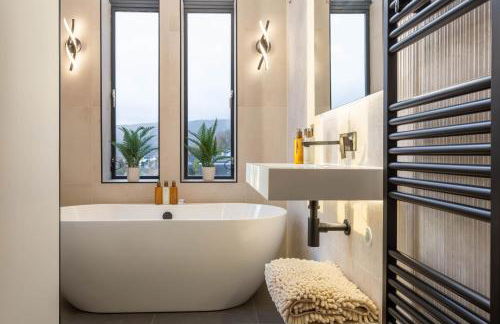 Arran Shores Luxury Shorefront Penthouse Suite 12 - Photo 31