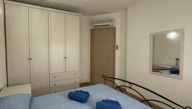 Veliero House - Photo 4, wardrobe