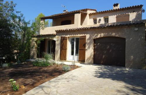 06D - Appartement spacieux avec terrasses, jardin et piscine - Foto 16