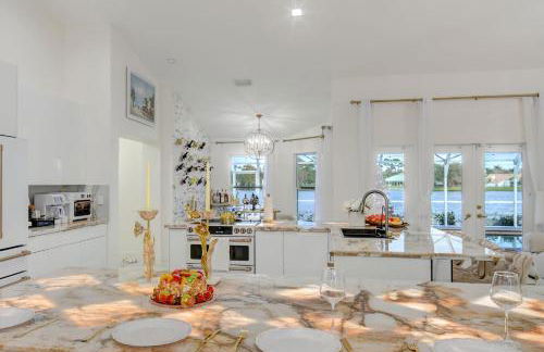 Stunning House with Beautiful Lake View - Foto 25