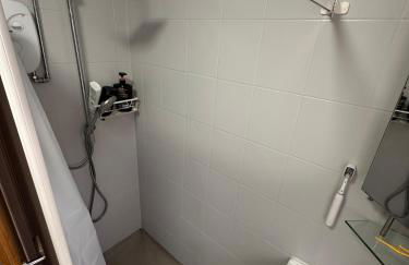 Cosy Bungalow sleeps 4 with EV charging - Foto 2