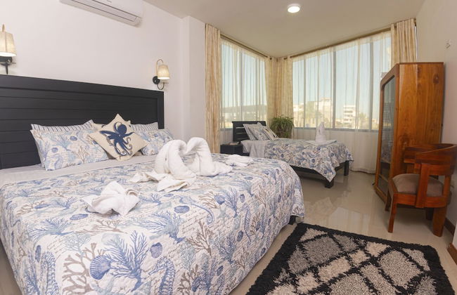 Galapagos and Beyond - Photo 2