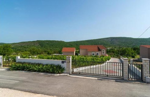 Three-Bedroom Holiday Home In Brstanovo - Foto 14