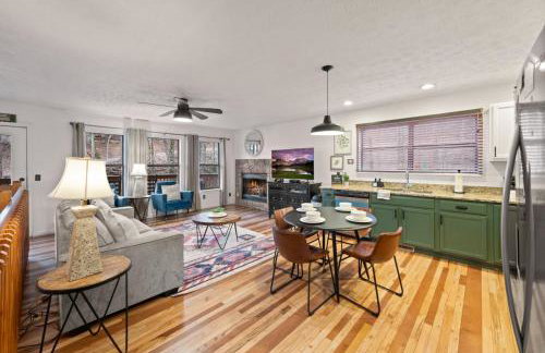 Locklyn's Loft | Views, Hot Tub, Game Room & MORE! - Foto 15