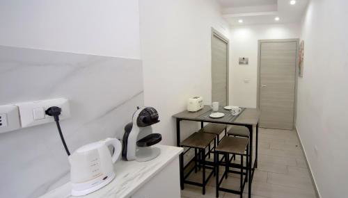 Dimora di Antonietta Room - near Train Station & Wi-Fi - Foto 4