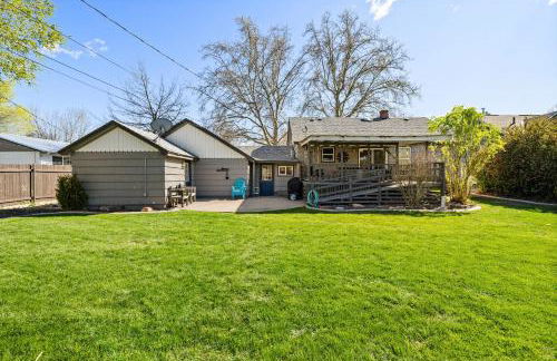 Spacious Family Home with Garage Game Room and Office! - Photo 37