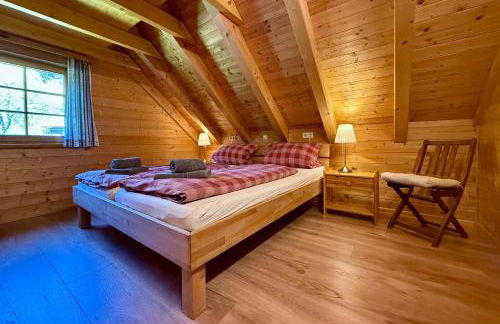 Holz-Ferienhaus Oberbrändi: Kachelofen, Sauna, WLAN, am Wald - Foto 3