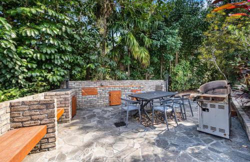 8BR Gem With Pool, Lake View & Tons of Amenities! - Foto 142