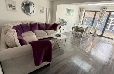 JB Stays Orpington - Photo 1