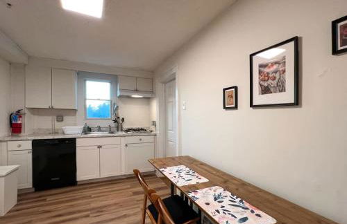 Quaint Renovated Single Family - Foto 7