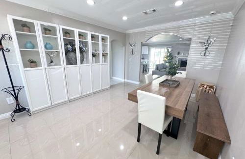 Disneyland Lux Villa 6BR 4BA Mini Golf Arcade Game - Foto 19