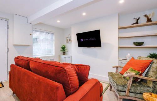 Foden's House by YourStays - 2 Bedroom Cottage in Sandbach with gorgeous dining room extension, High end finish - Foto 18