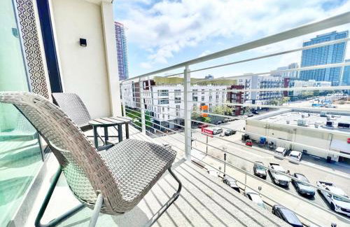 Beautiful One Bedroom Apartment With View of City - Foto 15