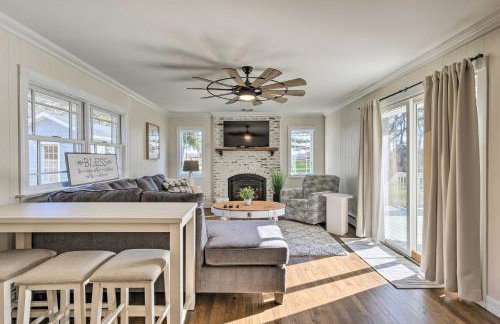 Mattituck Home with Fireplaces - Near Wineries - Foto 15