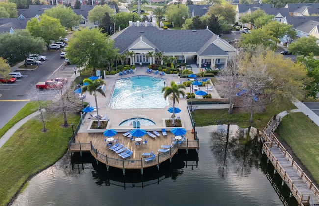 Charming Townhouse Near Disney - Photo 45