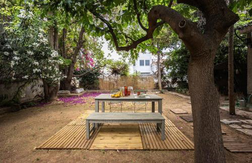 A Majestic Oasis in Keramikos, the Heart of Athens - Foto 25