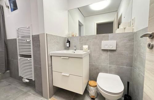 140qm - 4 Zimmer- Parkplatz - Autobahn - blauer See - MalliBase Apartments - Foto 6