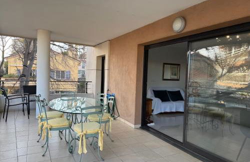 Spacious Luxury apt, 12 min walk to Croisette beach and Conf Centre - Foto 8