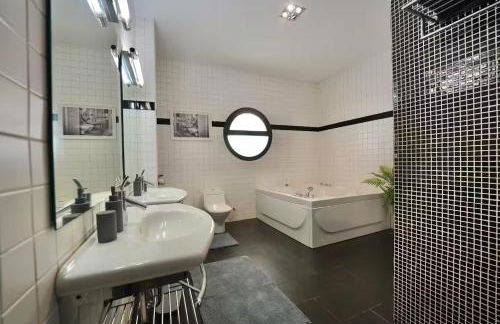 Villa de lujo de 4 dormitorios, piscina y barbacoa - Foto 43