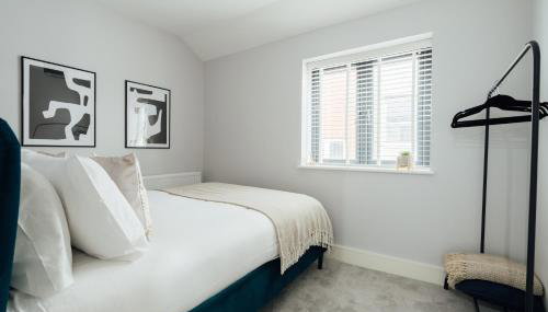 Modern 2Bed House - Walk to Station & High Street, Near Surrey Hills & Denbies Vineyard - Foto 3