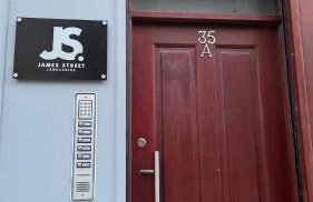 Modern 2-Bed High Spec Flat Apartment in Town Centre - Foto 17