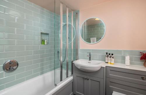 Charming 2 Bed Cottage in the Heart of Adderbury Pass the Keys - Foto 17