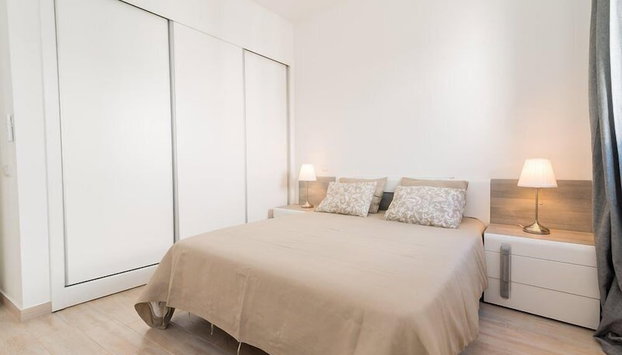 Cozy Fuseta Townhouse With Terrace & Roof Solarium, 5min to Beach - Foto 3, Zimmer
