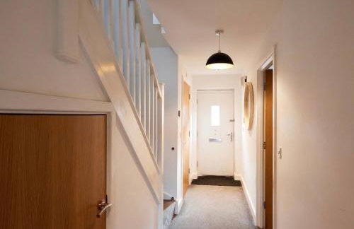 Spacious Home For Contractors,Families,Groups, Sleeps 10, Free Parking - Foto 15