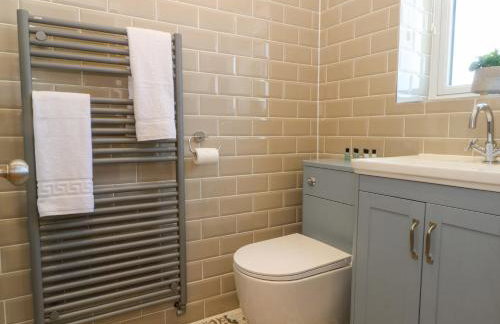 Meadow Manor And Spa - Photo 65