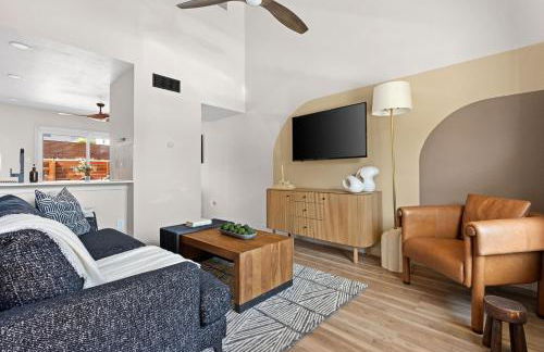 Cozy Loft Near SOCO, Downtown! Parking, Dogs OK, WiFi - Foto 2