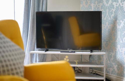 Cherish Stays spacious & amazing 3 Bed House in Hayes & Heathrow - Foto 28