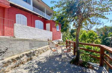 Red House - Casa com Linda vista do Mar - Photo 1