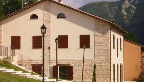 Residence con Piscina Vista Monte Nerone - Foto 2