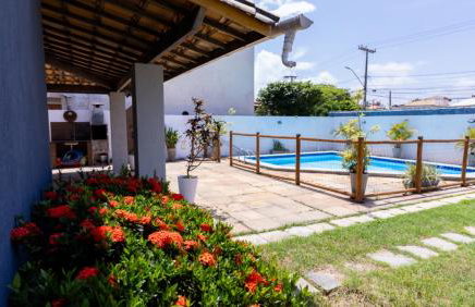 Casa com Wi-Fi, Piscina e Garagem a 550m da Praia - Foto 42