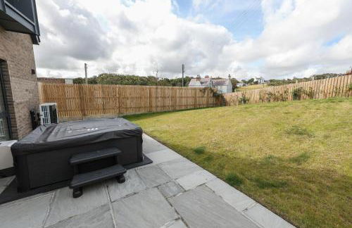 Tai Porth Llechog Bungalow by Birch Stays - Photo 36