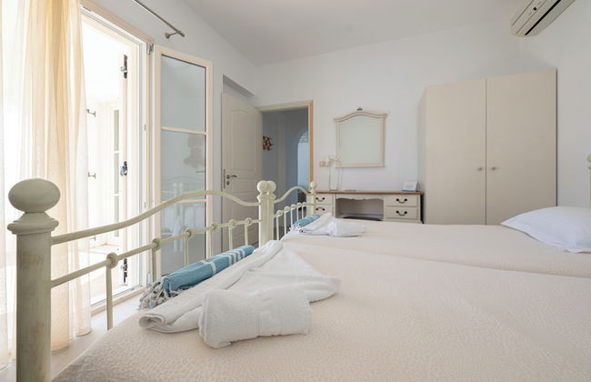 Iliada Villas - Photo 13