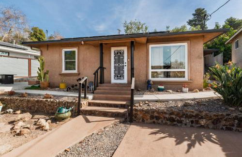 Downtown La Mesa gem - Photo 37