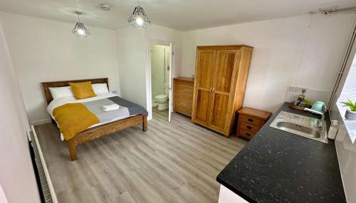 Detached, 5 Double Bedrooms, 3 En-Suites, 5 Car Parking - Foto 2, towels, wardrobe