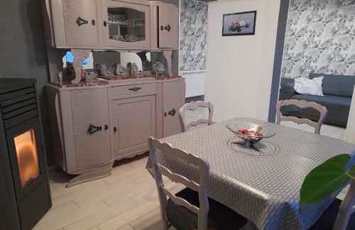 Le Gîte des 4 Saisons Maison de vacances avec parking et jardin - Foto 9