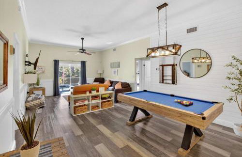 Lakefront 4-Bedroom Home with Pool - Foto 15