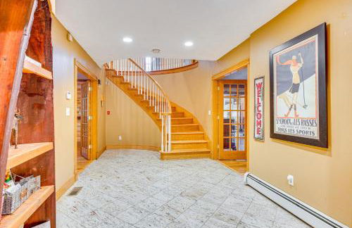 Spacious Belmont Home w/ Seasonal Pool & Grill - Foto 27