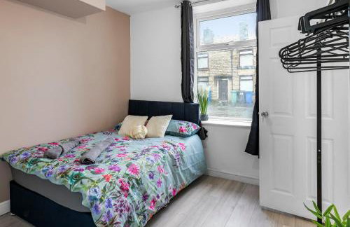 Unique 3 Bedrooms, 3 Ensuite, FREE WiFi, Private Parking - Foto 27