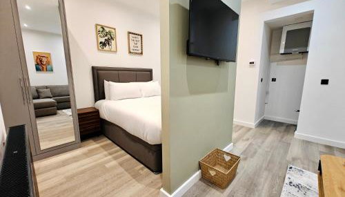 Modern 1-Bed in Victorian Building, Bury - Foto 4