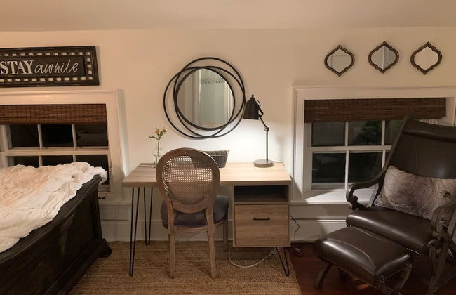 Historic Boyd Harvey House and Grounds 2 Bedroom Home by RedAwning - Foto 8