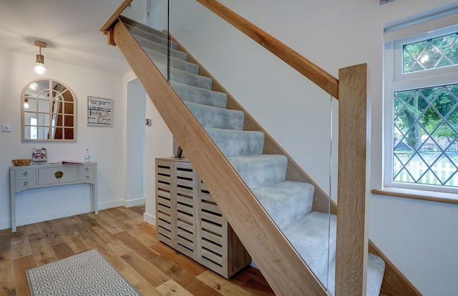 Norfolk Luxe Beach House Sleeps 8 Dog Friendly - Photo 30