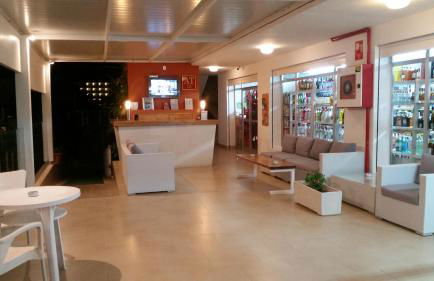 Apartamentos Vista al Puerto - Foto 8