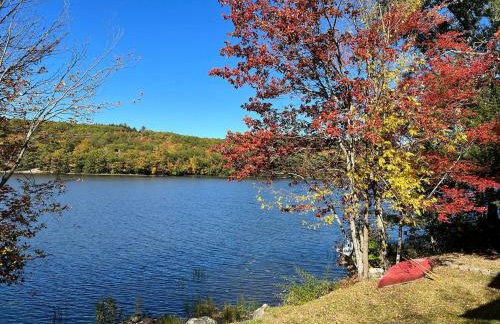 Lake Front-Maine Themed-Soaking Tub-Fire Pit-Kayak - Foto 10